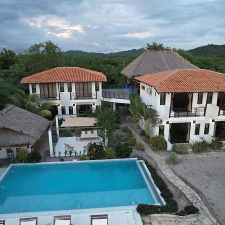 Costa Oeste Tola Buitenkant foto