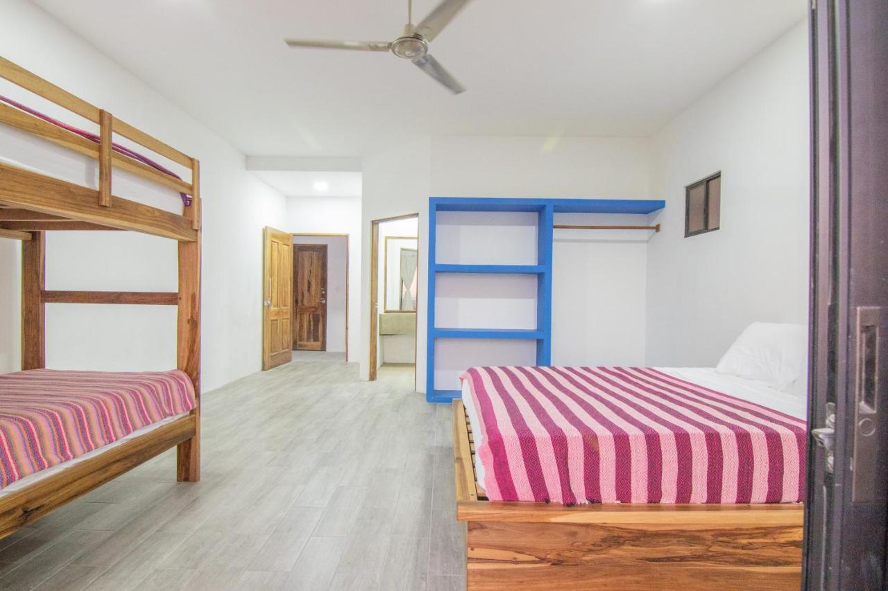 Costa Oeste Tola Kamer foto